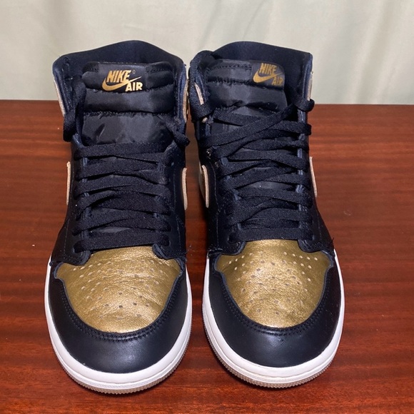 Nike Air Jordan Retro High OG (DZ5485-071) Black Metallic Gold Mens 8.5 - Picture 4 of 7